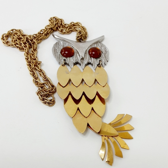 VTG Articulated Owl Pendant Gold Tone Necklace and Earrings - Picture 7 of 9